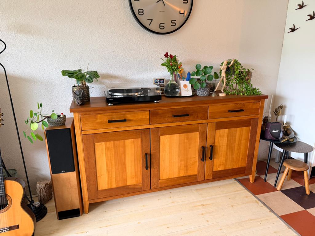 Kersenhouten dressoir, Ophalen, Strak, Met deur(en), 150 tot 200 cm