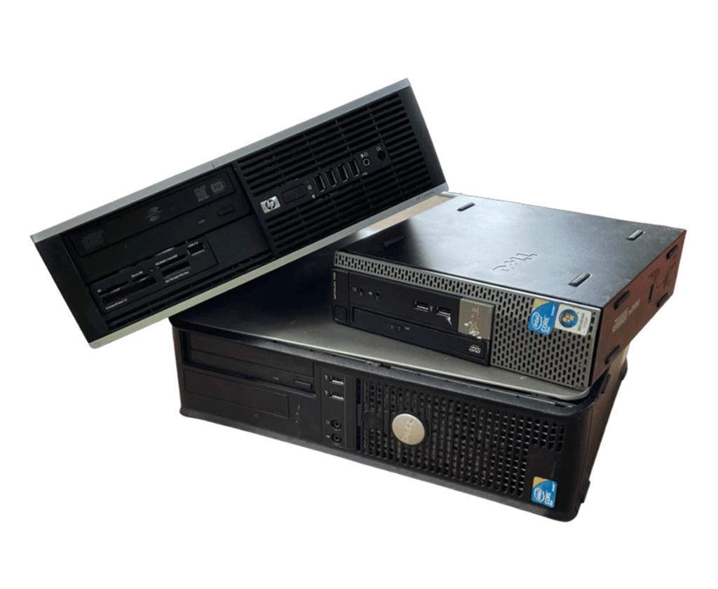 Op zoek naar gratis oude of kapotte pc’s, Computers en Software, Desktop Pc's, Ophalen, Onbekend