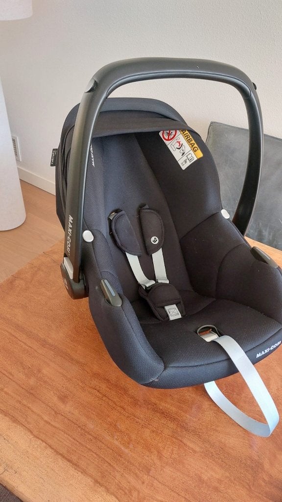 Maxicosi cabriofix Isize, Ophalen, Autogordel, Zo goed als nieuw, 0 t/m 13 kg
