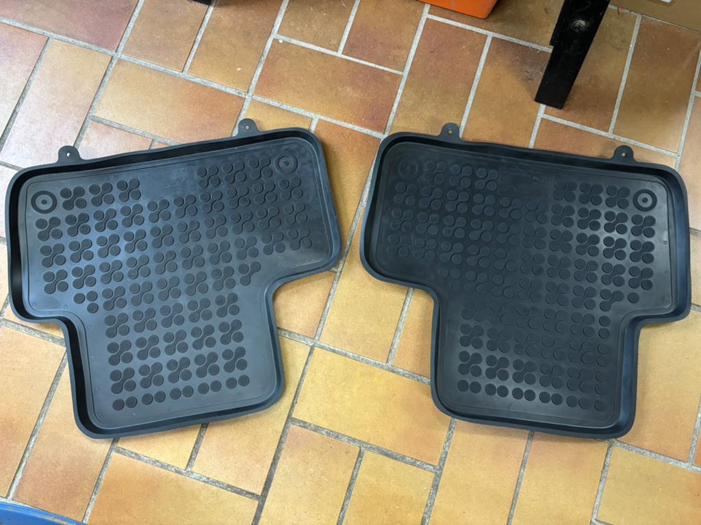 Nieuwe set rubber automatten voor een Volvo XC60, Ophalen of Verzenden, Zo goed als nieuw