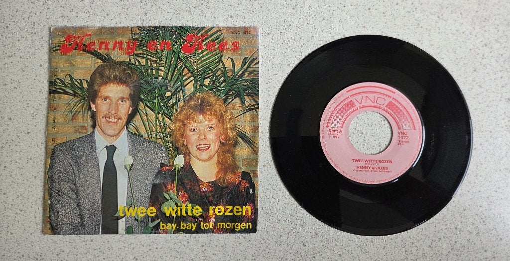 Single Henny en Kees - Twee witte rozen, Ophalen of Verzenden, Gebruikt, Overige formaten, Levenslied of Smartlap