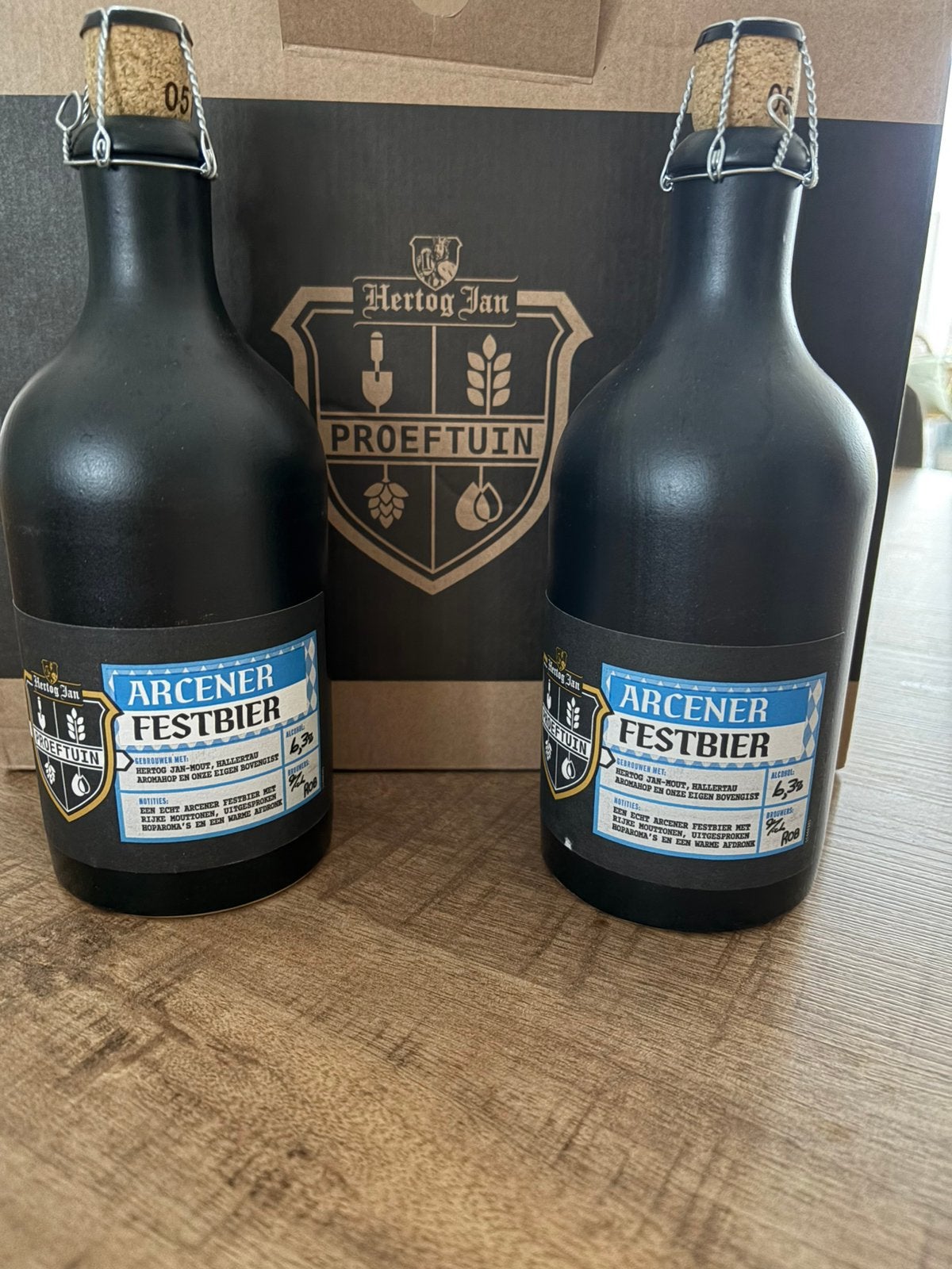 Hertog Jan Proeftuin - Arcener Festbier - 2 kruiken, Verzamelen, Ophalen of Verzenden, Nieuw, Flesje(s), Hertog Jan