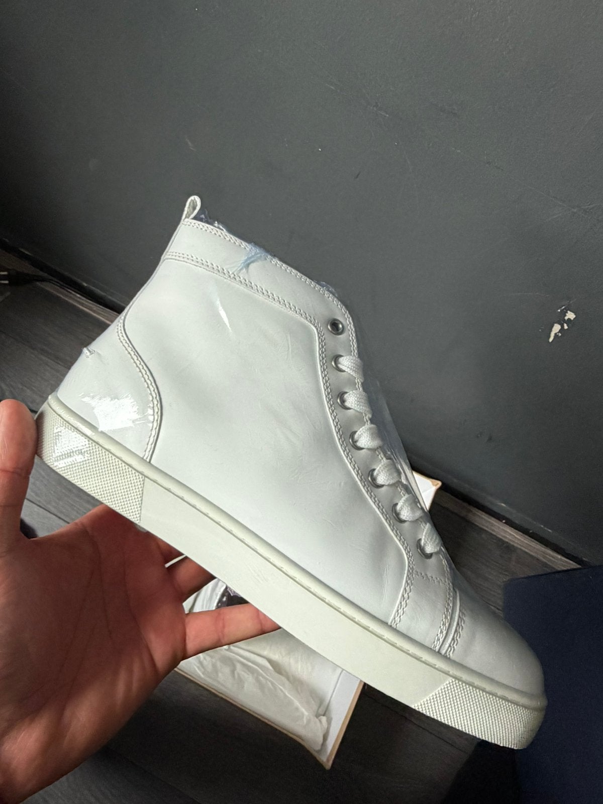 Christian Louboutin Louis Flat Calf White 40.5 (orgineel), Kleding | Dames, Schoenen, Ophalen of Verzenden, Zo goed als nieuw