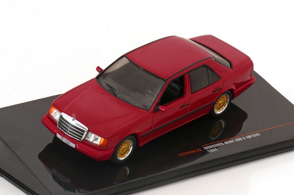 Mercedes-Benz 190E 2.3-16V 1984 “Custom” Rood Metallic 1-43, Hobby en Vrije tijd, Modelauto's | 1:43, Overige merken, Tschuiten@hotmail.com