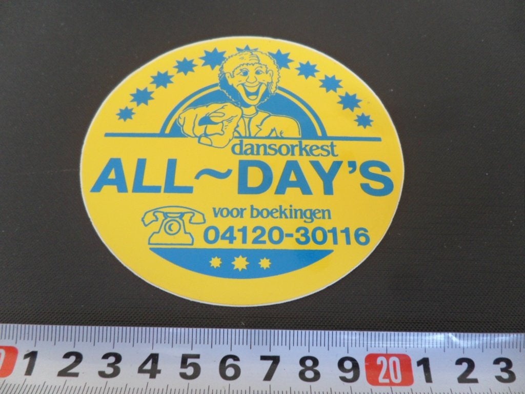 sticker oss dansorkest ALL-DAY'S, Ophalen, Zo goed als nieuw