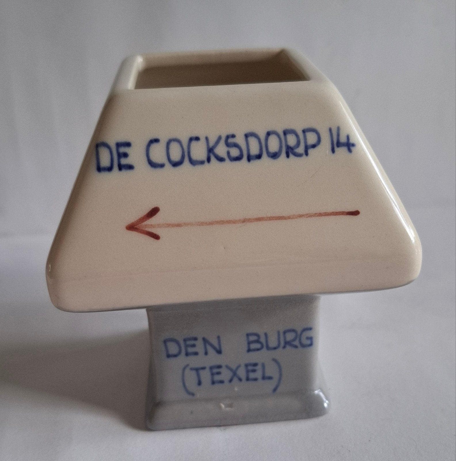 Texel, "Paddestoel" uit de 50e/60e jaren. izgs! € 25,--, Ophalen of Verzenden, Zo goed als nieuw, Porselein, Overige typen
