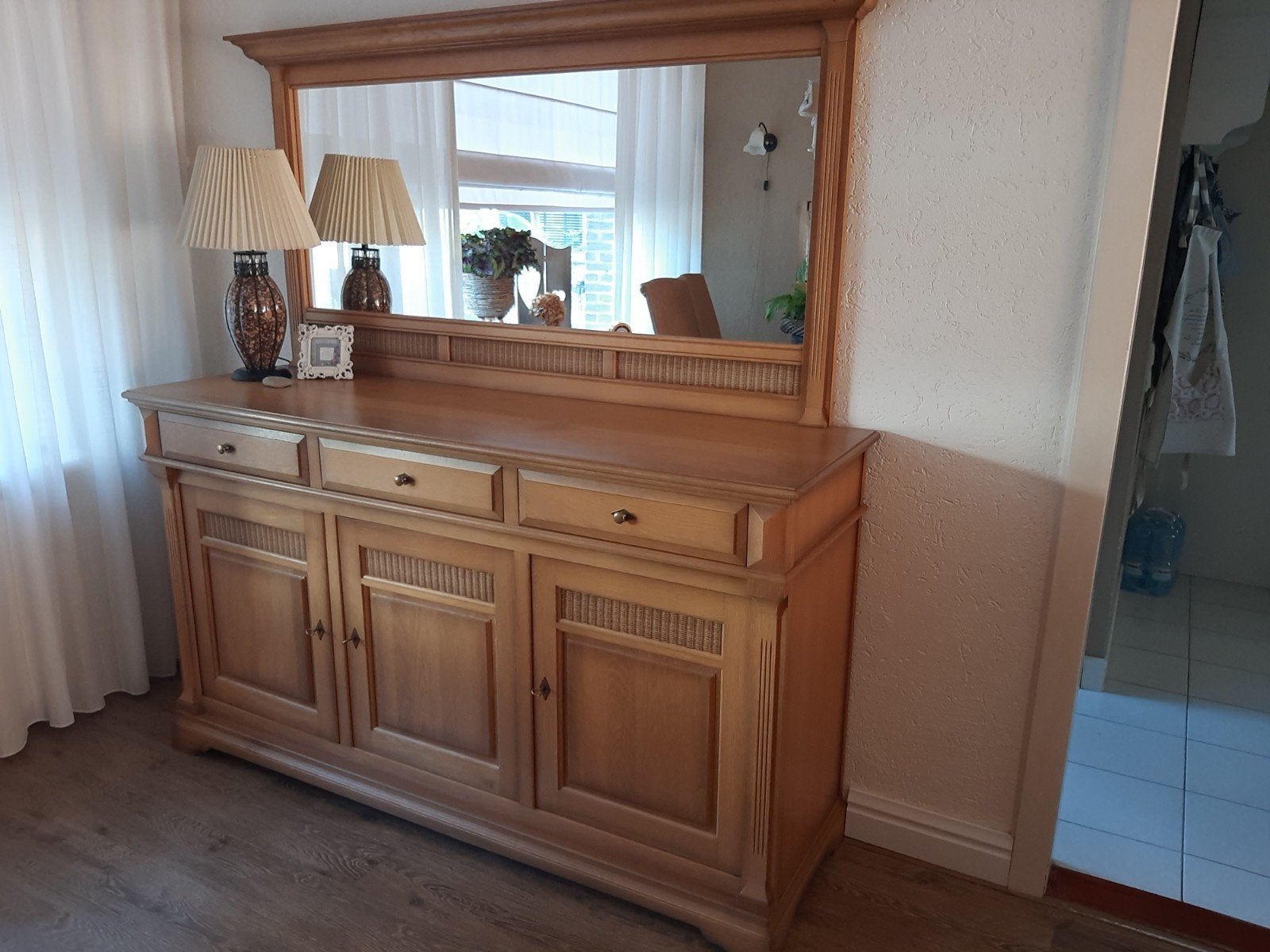 Blank eiken patine dressoir met spiegel, Ophalen, Gebruikt, 50 tot 75 cm, 150 tot 200 cm
