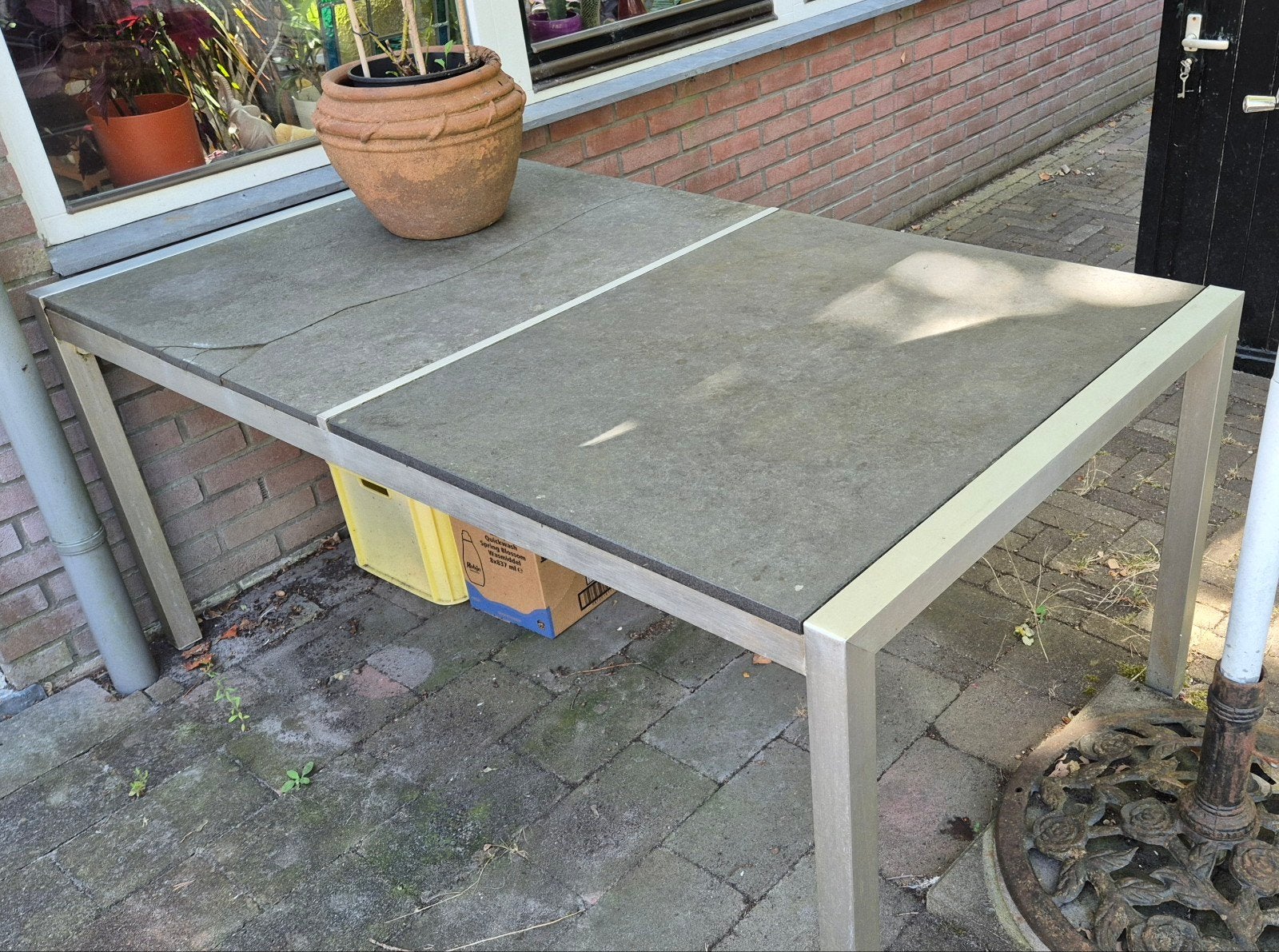 Robuuste tuintafel, roestvrij staal en natuursteen, Tuin en Terras, Tuintafels, Ophalen, Gebruikt, Rechthoekig, Metaal