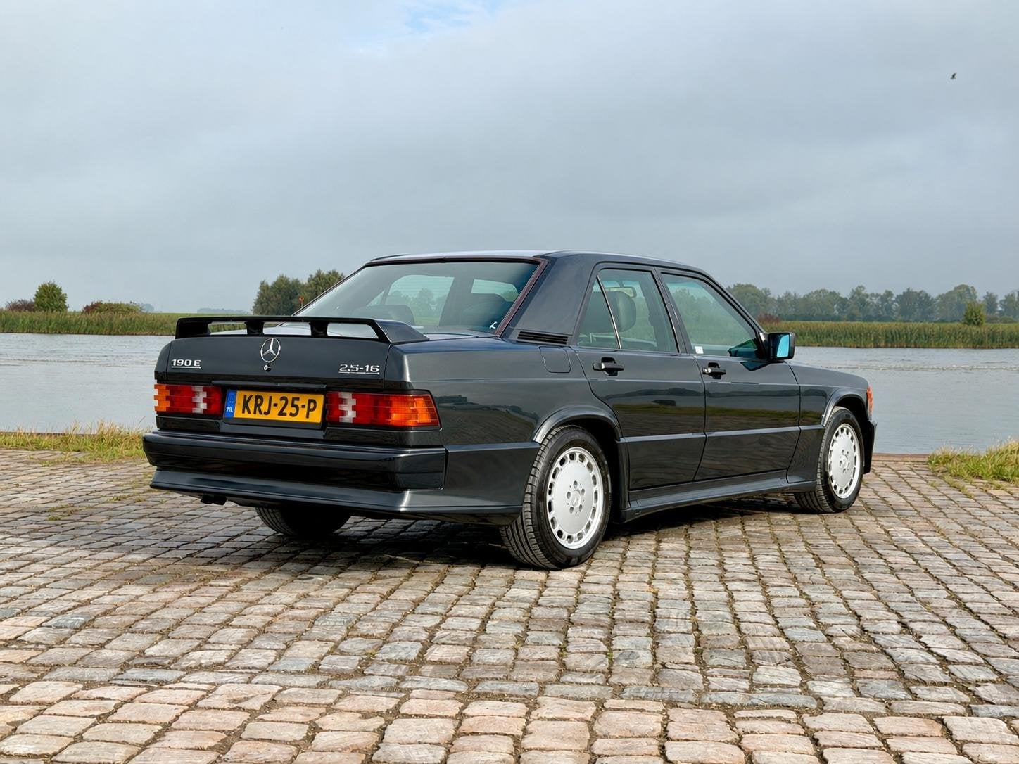 Mercedes-Benz 190-serie Mercedes-Benz 190E 2.5-16 *Perfect C, Automaat, Dealer onderhouden, Achterwielaandrijving, Gebruikt