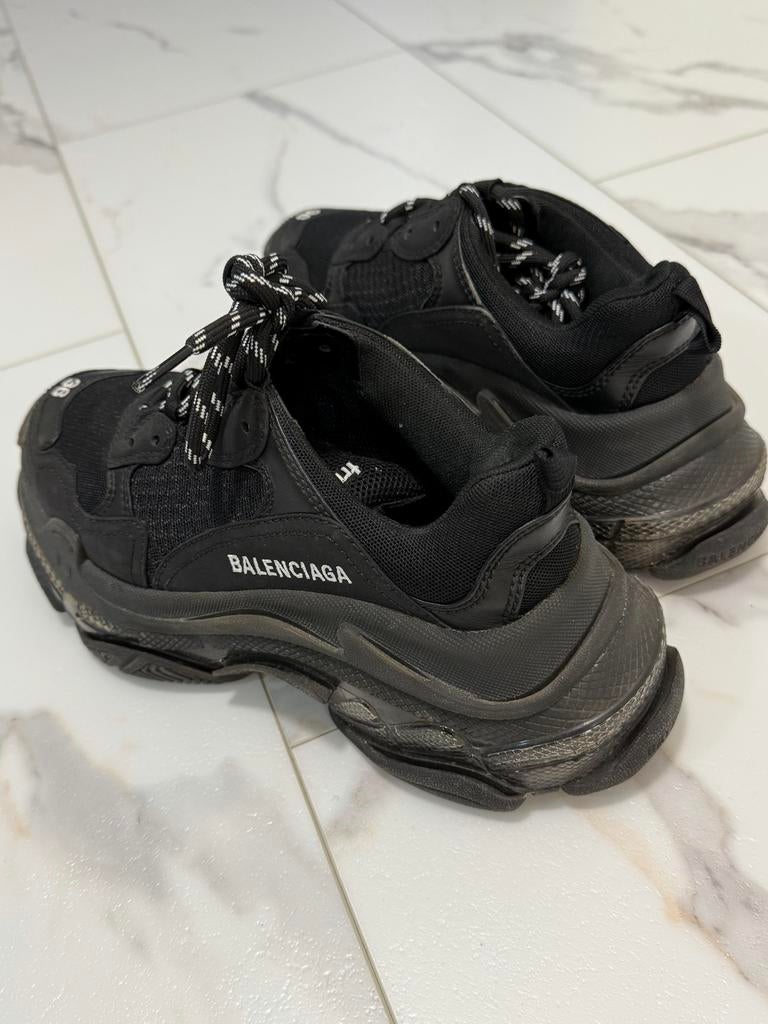 Balenciaga Triple S Sneakers Zwart - Maat 36, Kleding | Dames, Schoenen, Ophalen of Verzenden, Gedragen, Zwart, Sneakers of Gympen