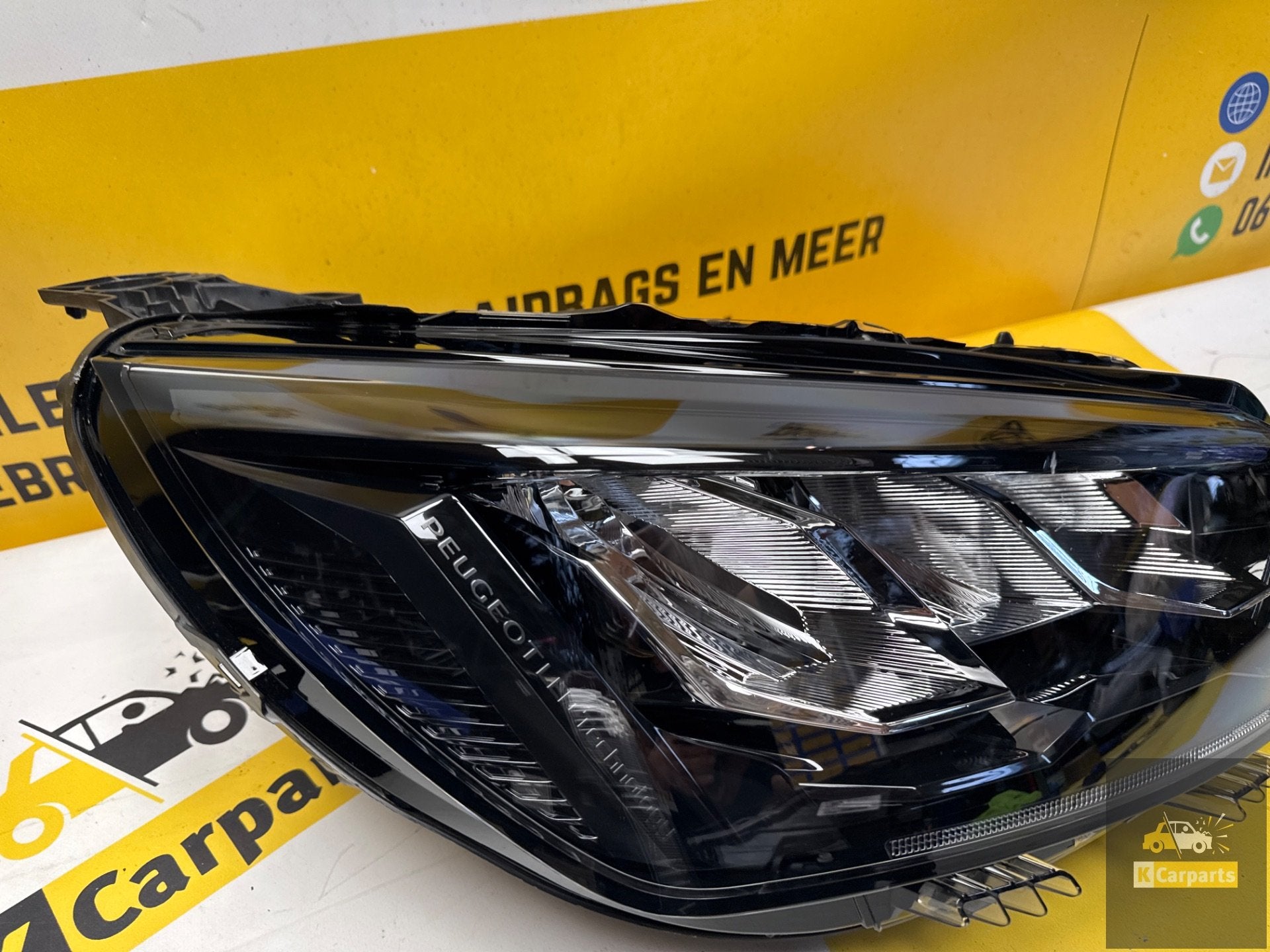 Koplamp PEUGEOT Rechts 208 II 2 2008 II 2 LED 19-23, Auto-onderdelen, Info@fabrikant.eu, Fabrikantstraat 1
1000 AA  Amsterdam, NL