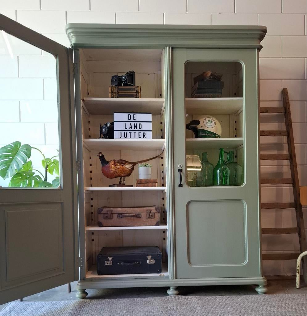 Vintage/Brocante zacht groene schoolkast,Antieke buffetkast, Huis en Inrichting, Kasten | Buffetkasten, Gebruikt, 100 tot 150 cm