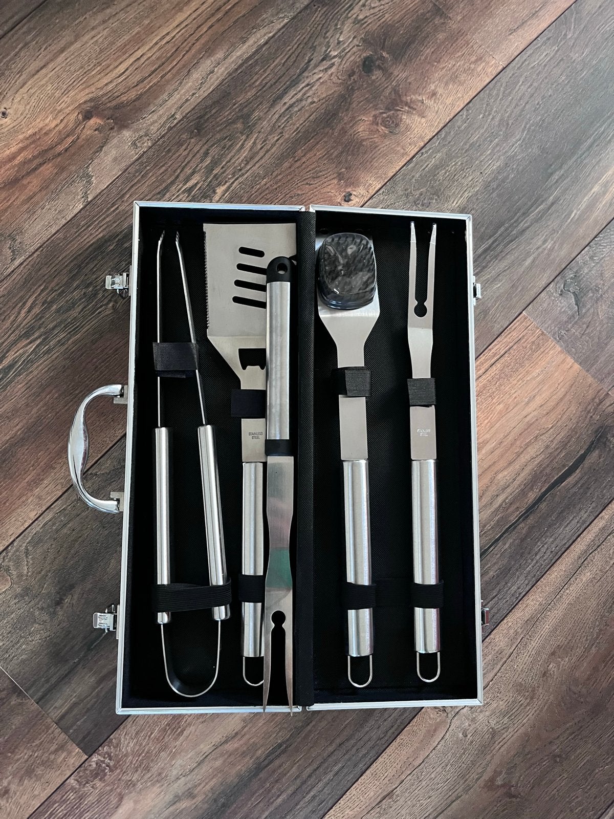 BBQ Gereedschap Set in Aluminium Koffer, Ophalen of Verzenden, Nieuw
