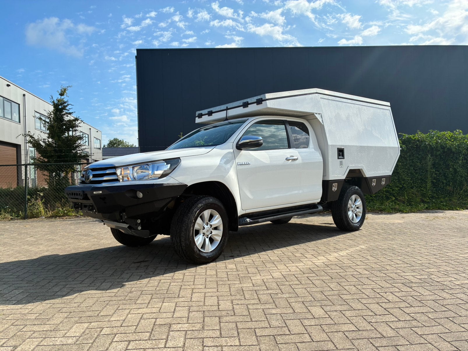 Totota hilux 2.4 Tembotravelservices. 4x4 camper/ casco, Overige merken, Buscamper of Camperbus, Tot en met 2, Bedrijf