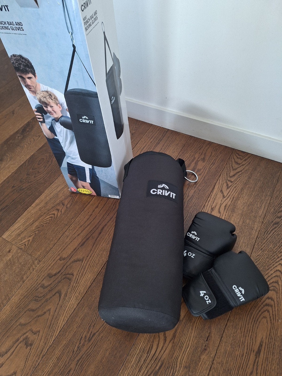 Crivit Bokszak en Bokshandschoenen Set voor Kinderen, Sport en Fitness, Ophalen, Bokszak