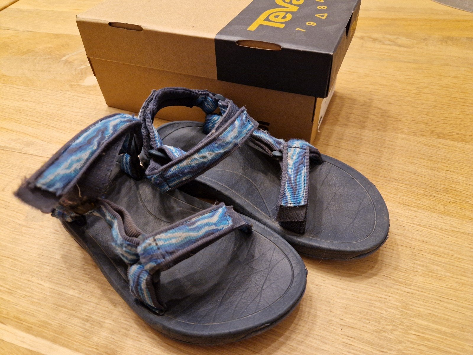 Teva sandalen maat 31 - K Hurricane XLT 2, Ophalen of Verzenden, Gebruikt, Teva, Jongen of Meisje