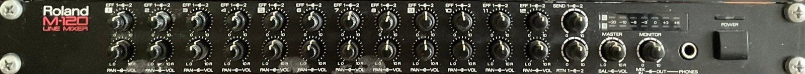 Roland M120 line mixer for sale in mint condition, Ophalen of Verzenden, Zo goed als nieuw, 10 tot 20 kanalen
