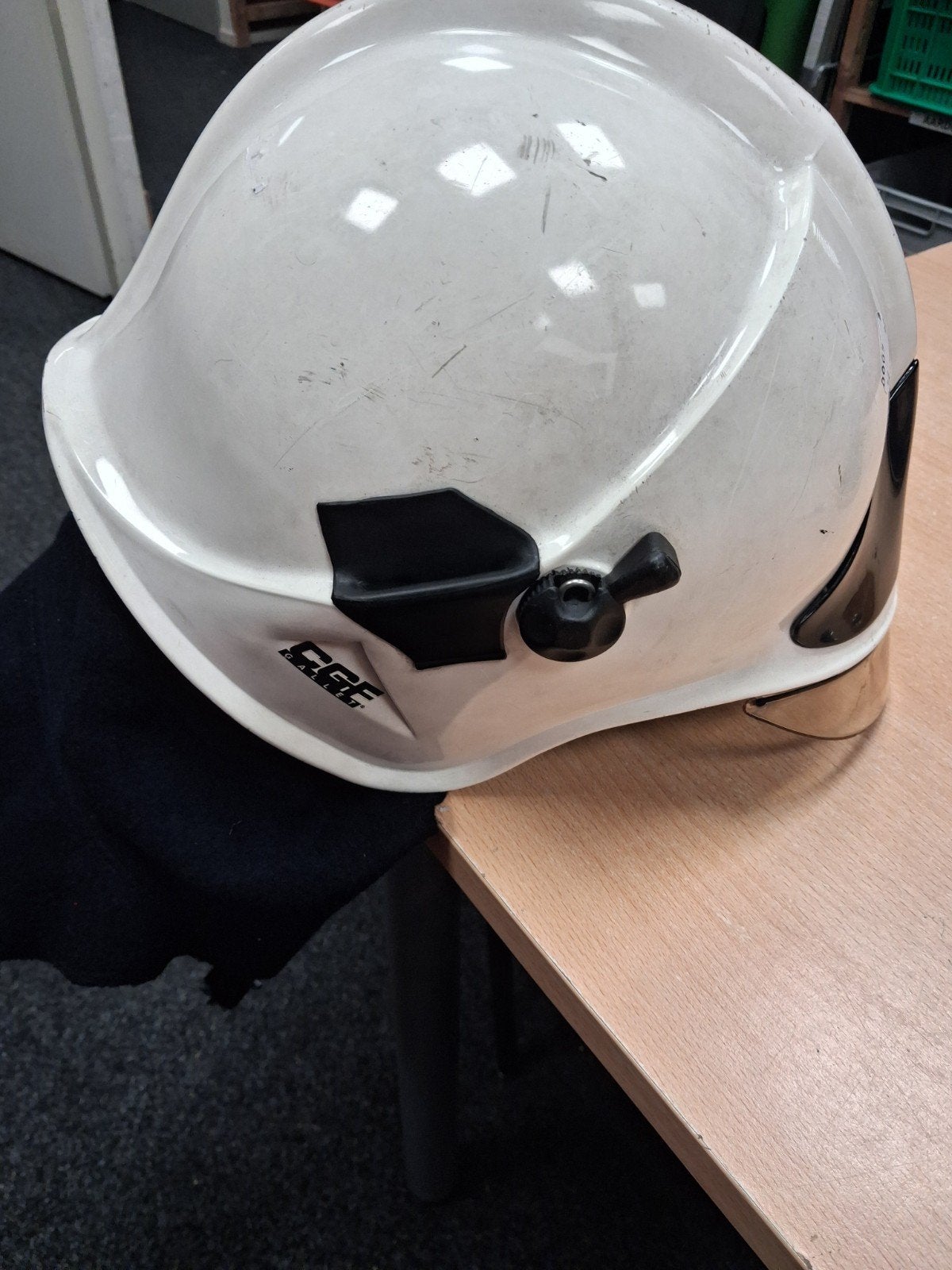 Brandweerhelm CGF Gallet WD-022, Ophalen of Verzenden, Gebruikt