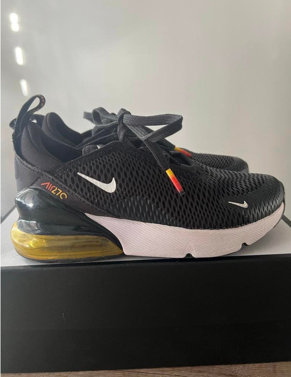 Nike Air Max 270 - Maat 30 - Zo goed als nieuw, Ophalen of Verzenden, Zo goed als nieuw, Jongen of Meisje, Sportschoenen