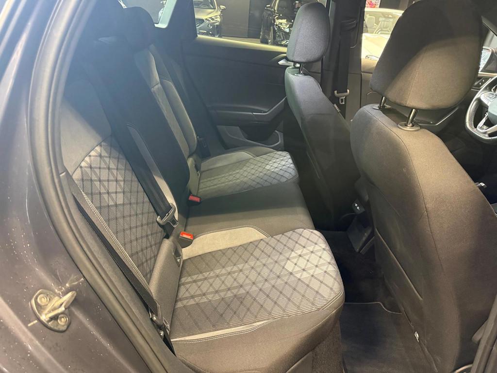 Volkswagen TAIGO 1.5 TSI 3X R-Line|PANO|CAMERA|LANEASSIST|KE, 12 maanden, Stof, Euro 6, 4 cilinders