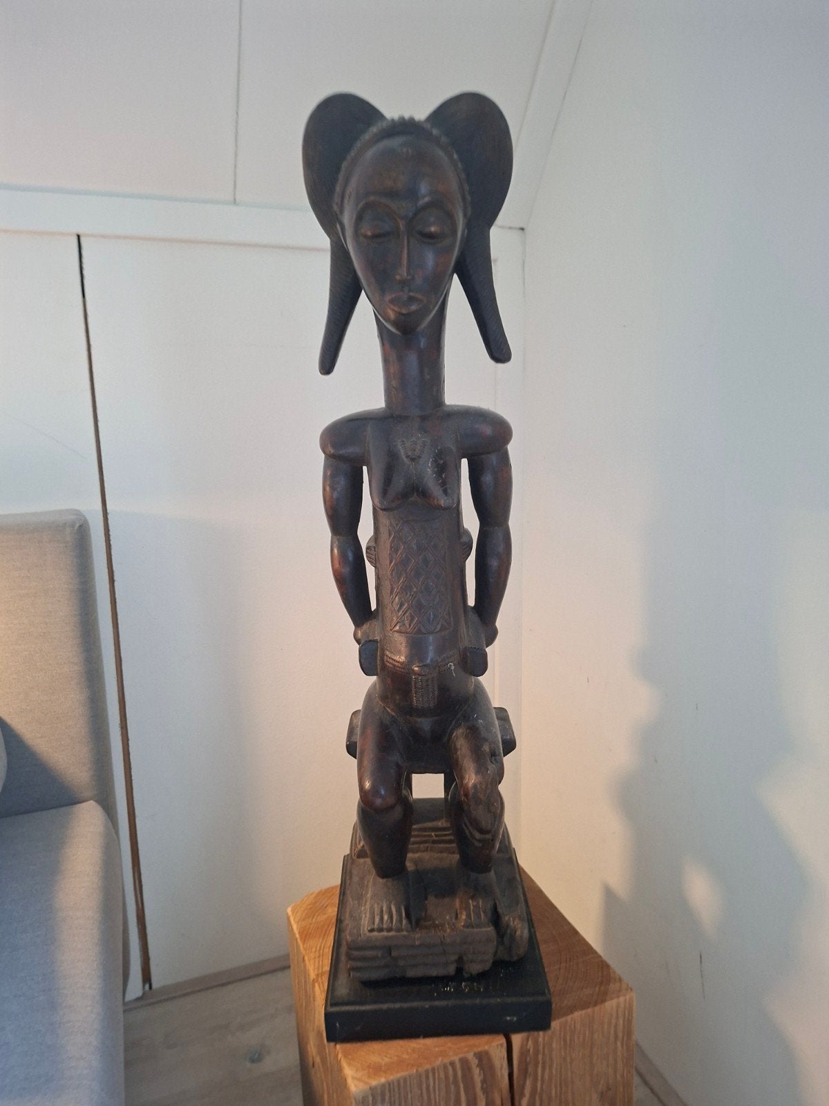 Large maternity figurine-Baule- Ivory Coast, Ophalen