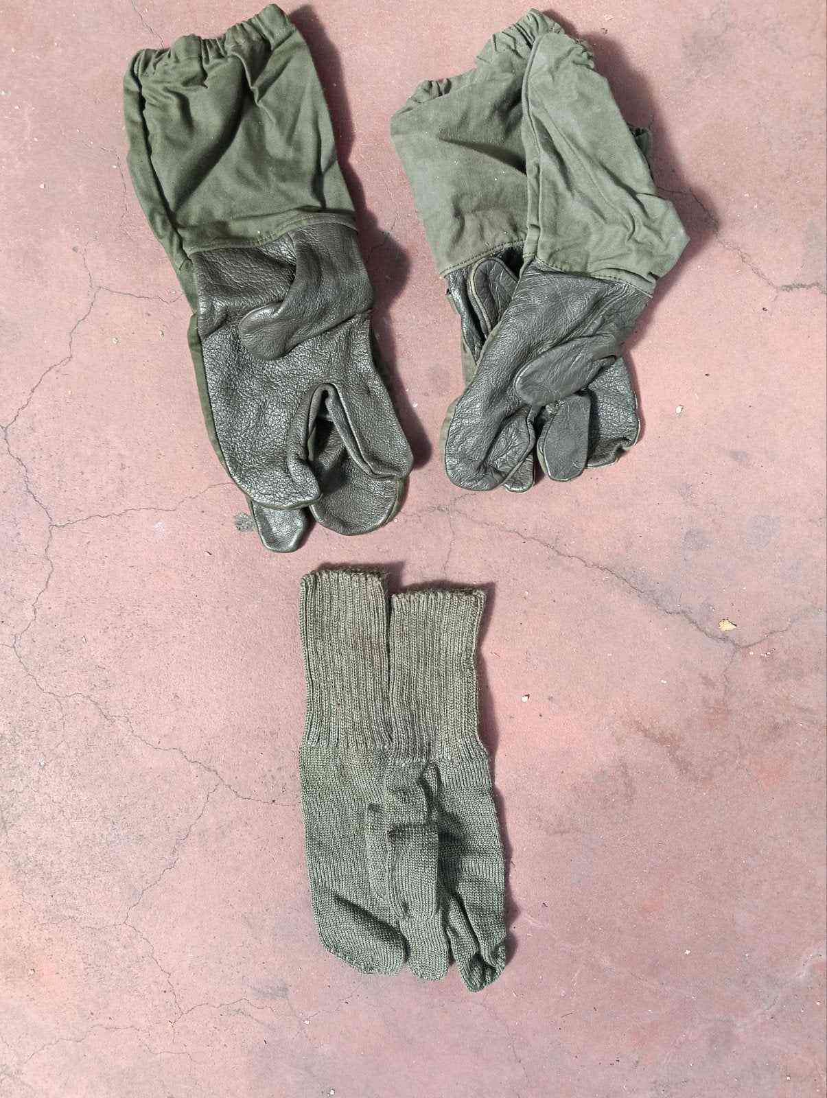 Handschoenen, halsdoeken, zakdoeken en handdoeken, Ophalen of Verzenden, Landmacht, Nederland, Embleem of Badge