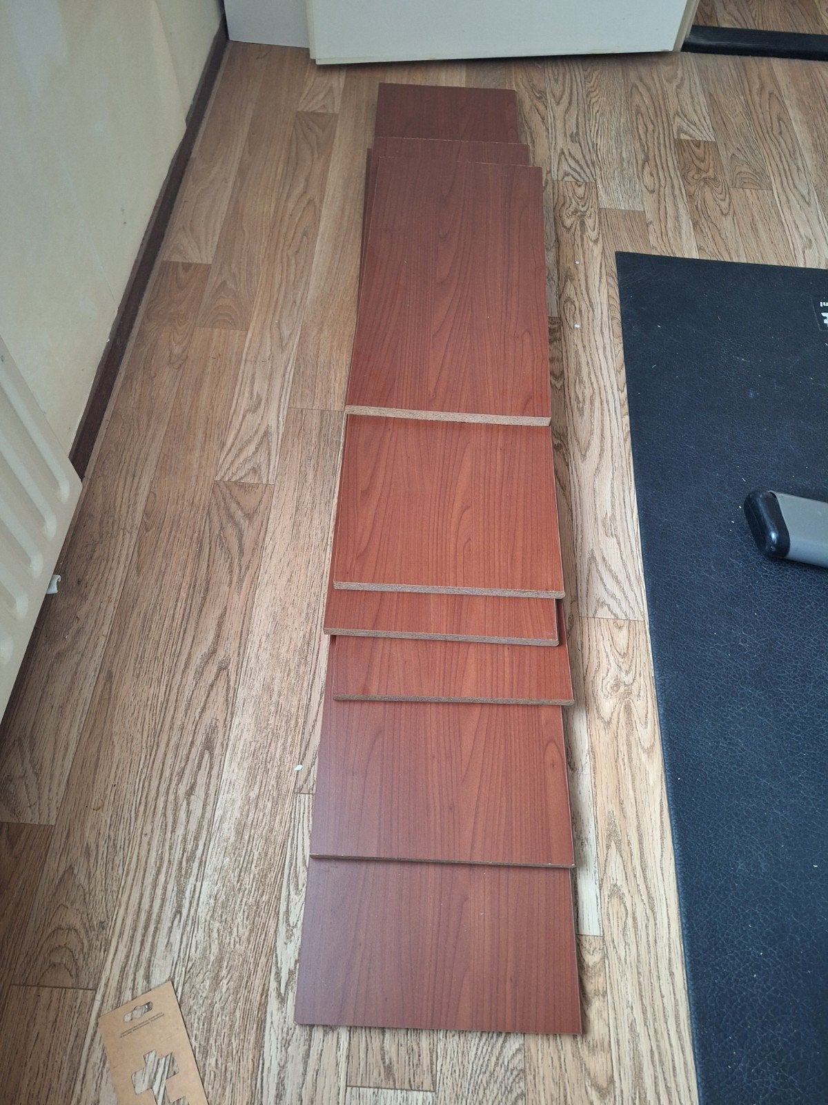 Zes planken, geperst met kersenfineer patroon., Ophalen, Gebruikt, Minder dan 25 mm, Plank