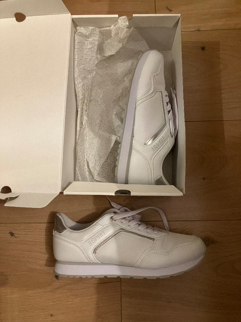 Esprit sneakers maat 38 wit nieuw, Kleding | Dames, Verzenden, Nieuw, Wit, Sneakers of Gympen