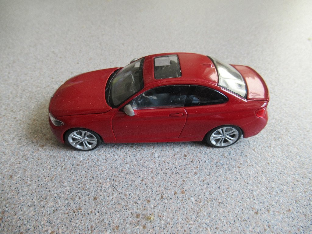 BMW 2-series coupe 1:43, Hobby en Vrije tijd, Modelauto's | 1:43, Ophalen of Verzenden, Nieuw, Auto, Overige merken