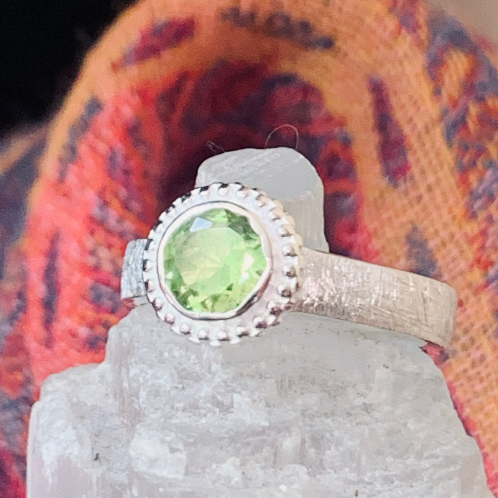 Peridoot olivijn geluk beschermt voorspoed groei magie uniek, Sieraden, Tassen en Uiterlijk, Ringen, Magnoli11, Nieuw, Ophalen of Verzenden