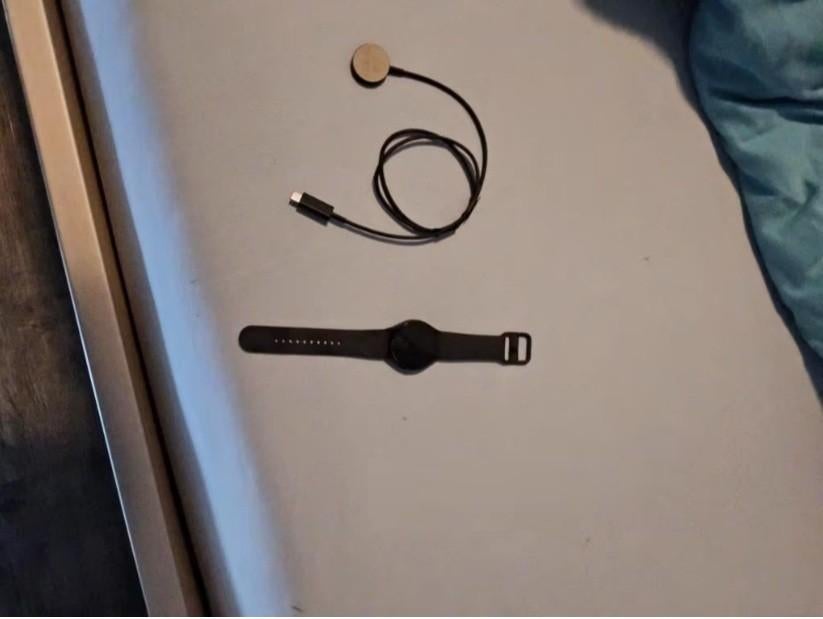 Samsung Galaxy Watch 5 LTE 40mm, Sieraden, Tassen en Uiterlijk, Smartwatches, Zwart, Nieuw, Samsung ⌚️, Ophalen of Verzenden