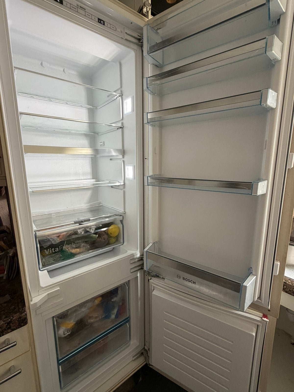 Bosch koelkast (koelvriescombinatie) KIS87AFE0, Witgoed en Apparatuur, Koelkasten en IJskasten, Ophalen, Gebruikt, 200 liter of meer