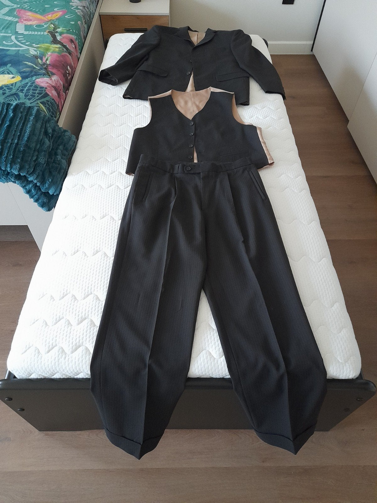 te koop ZGAN 3 delige Heren Kostuum gilet,jasje en broek 50, Maat 48/50 (M), Zwart, Zo goed als nieuw, C&A