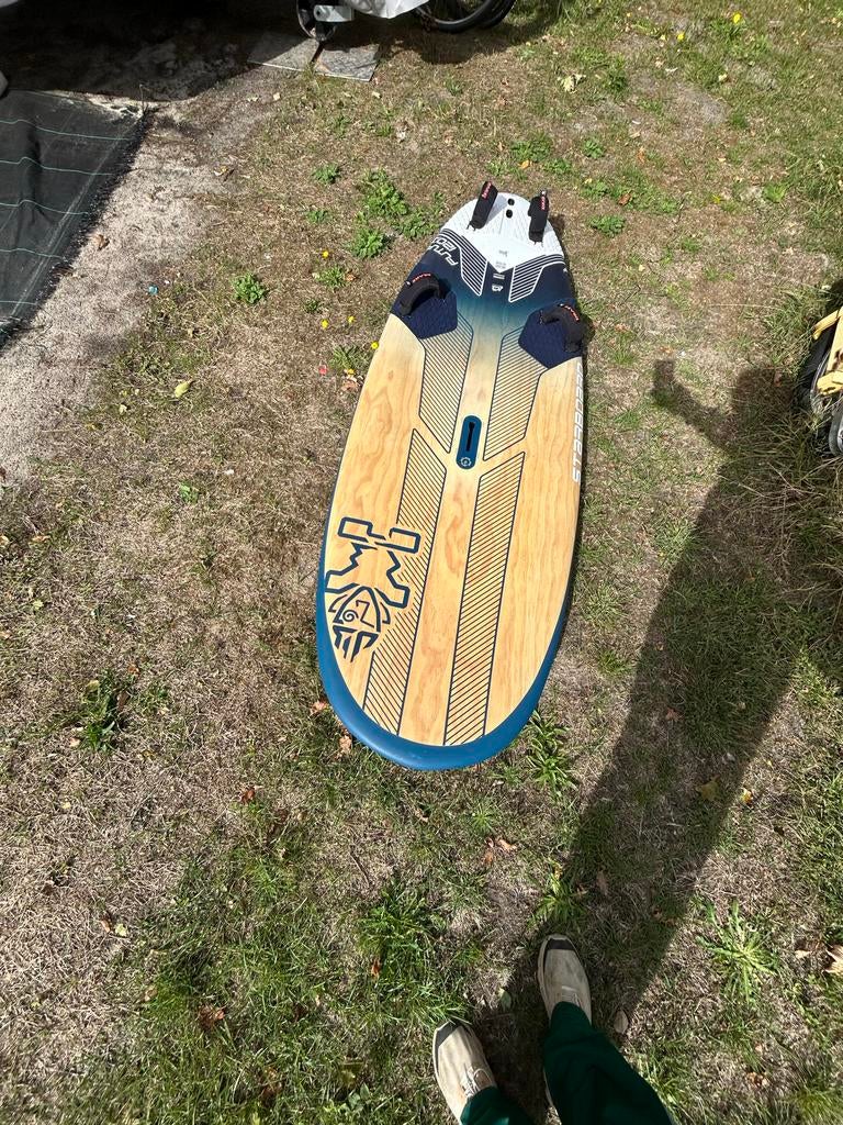 Starboard Futura 120 liter - Slechts 3x gebruikt, Ophalen, Zo goed als nieuw, Minder dan 250 cm, Plank