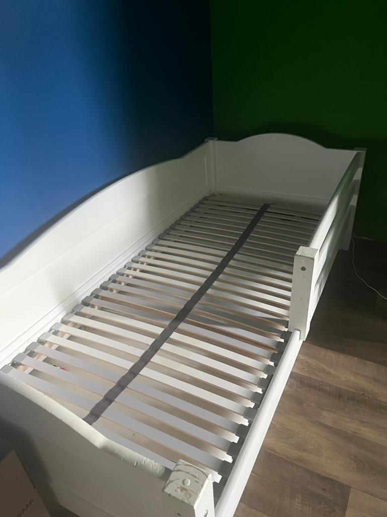 1 persoons bed 90x200, Huis en Inrichting, Slaapkamer | Bedden, Ophalen, Gebruikt, 90 cm, Eenpersoons