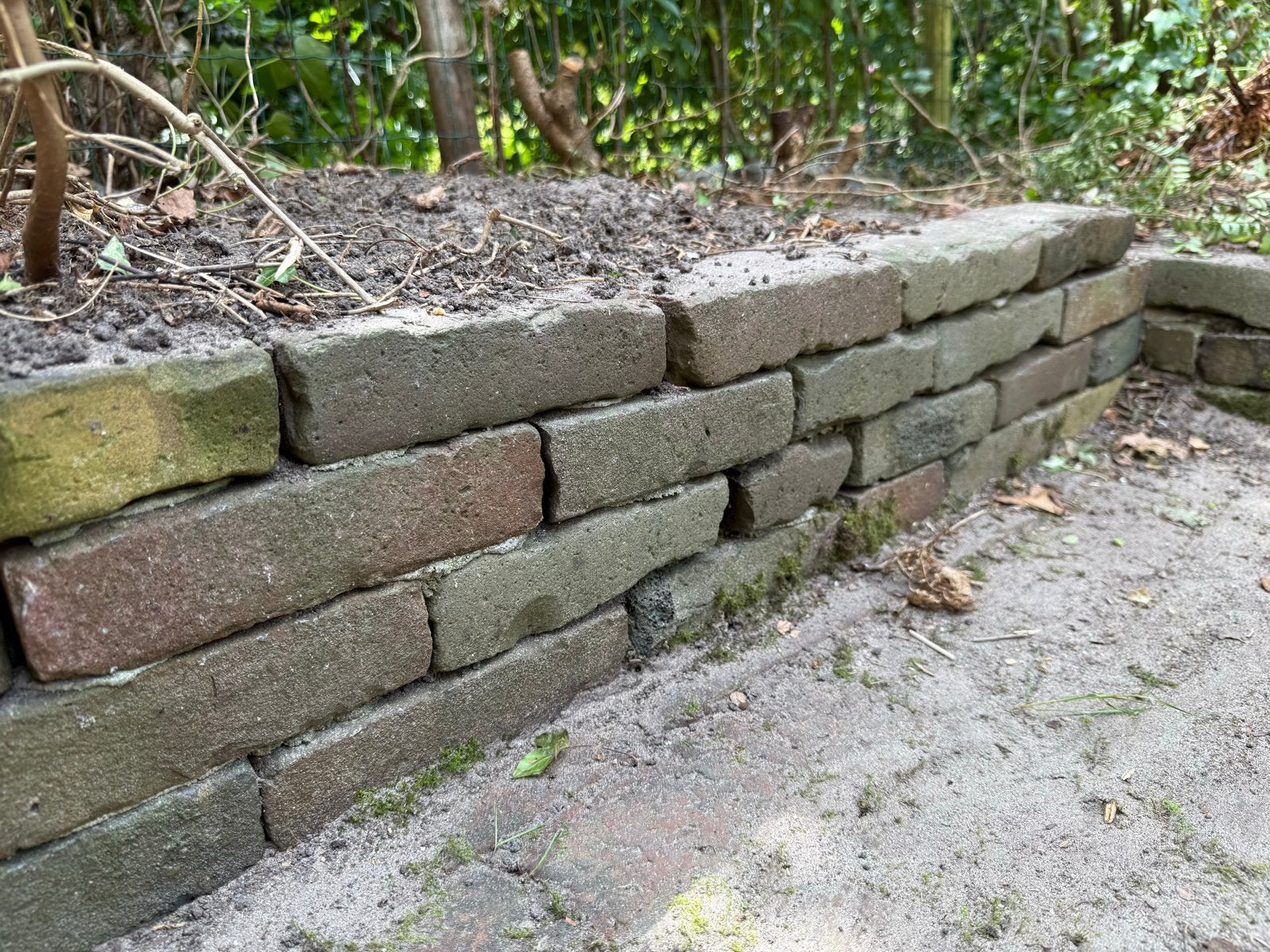 Gratis af te halen: 100+ stenen uit tuin, Ophalen
