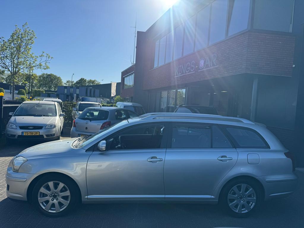 Toyota Avensis Wagon 1.8 VVTi Luna CARPLAY CLIMA TREKHAAK NE, Auto's, Voorwielaandrijving, 1794 cc, 4 cilinders, Handgeschakeld