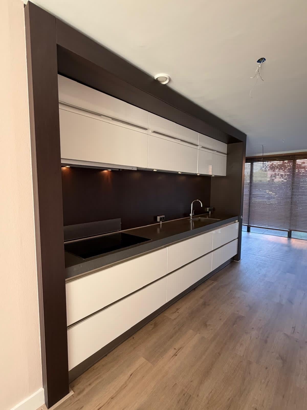Tweedehands Siematic hoekkeuken met composiet werkblad., Ophalen, Gebruikt, Bruin, Hoekkeuken