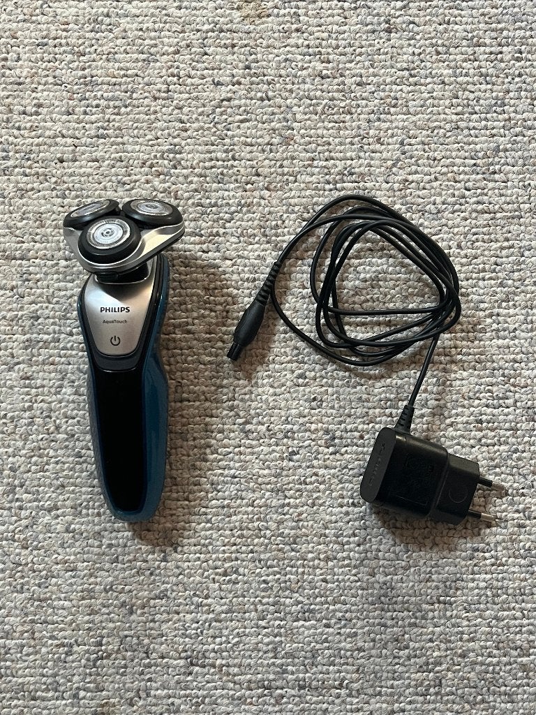 Philips Aquatouch Scheerapparaat, Ophalen of Verzenden, Nieuw, Scheren en Epileren
