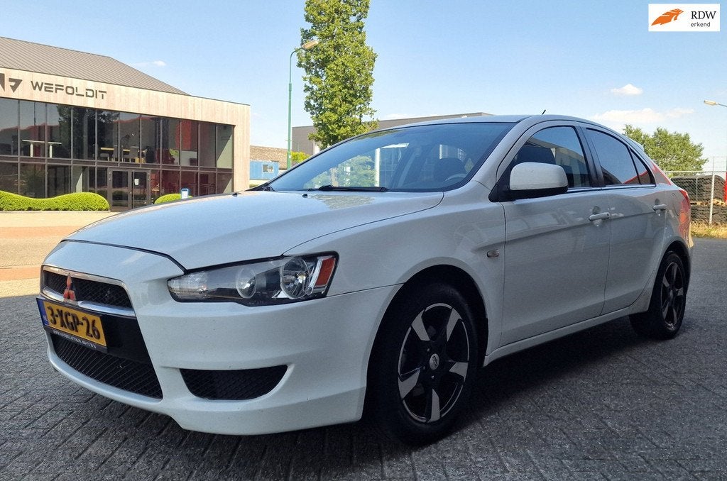 Mitsubishi Lancer Sportback 1.6 Edition Two PSENSOR AIRCO BO, Auto's, Mitsubishi, Bedrijf, Te koop, Lancer, Benzine, Euro 5, A