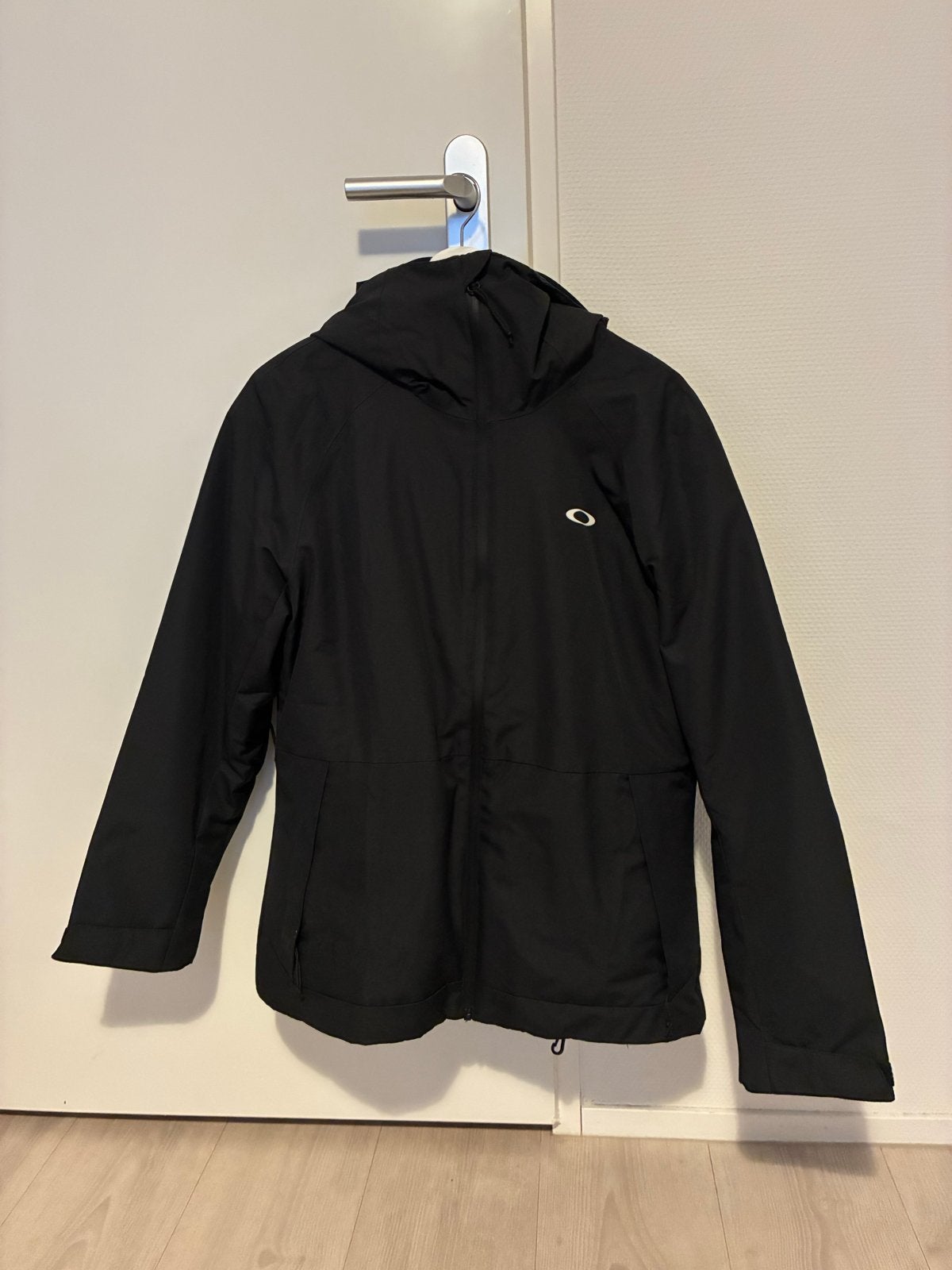 Oakley skijas/snowboardjas unisex, maat M, Kleding | Dames, Ophalen of Verzenden, Zo goed als nieuw, Maat 38/40 (M), Jack