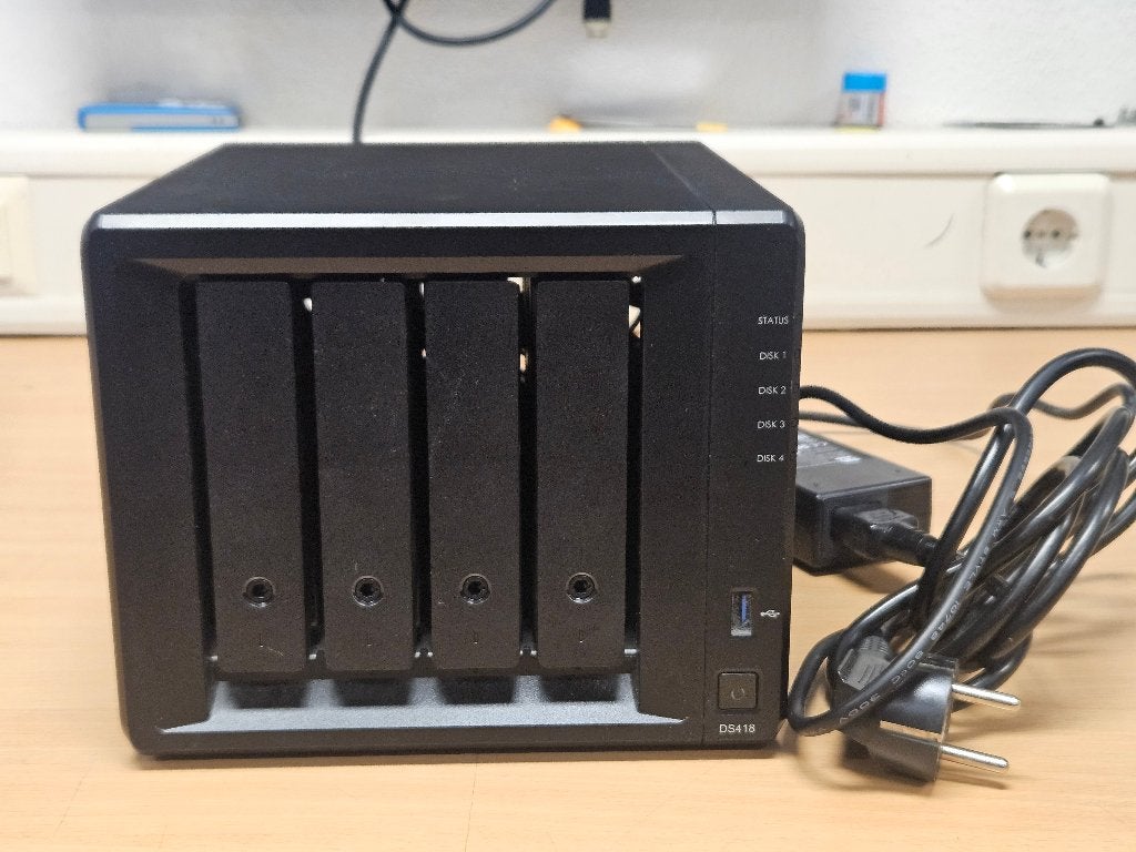 Synology DS418 + 2 x 6TB en 2 x 4TB HDD's, Ophalen, Gebruikt
