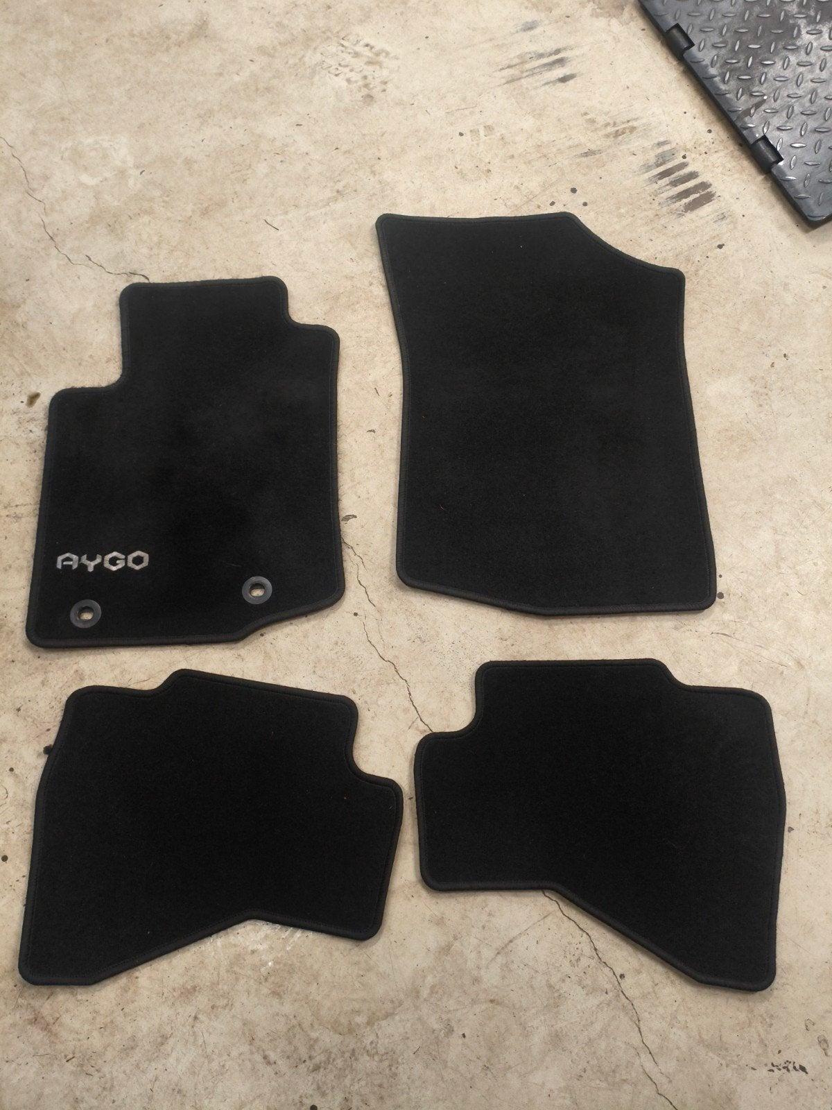 Toyota Aygo 2015 automatten set, Ophalen of Verzenden, Gebruikt
