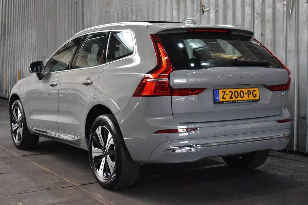 Volvo XC60 T6 350PK AWD Core Bright | Leder | Schuifdak | Ha, Automaat, 4 cilinders, 138 €/maand, 24 maanden