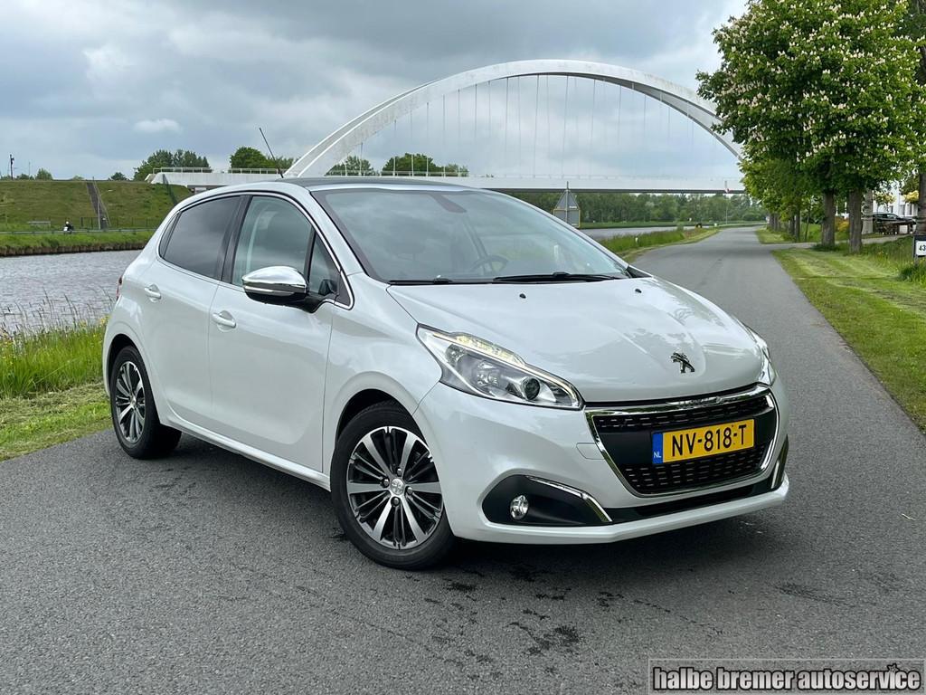 Peugeot 208 1.2 Allure|110PK|Camera|Clima|Pano|Carplay, Voorwielaandrijving, Euro 6, Origineel Nederlands, Bedrijf