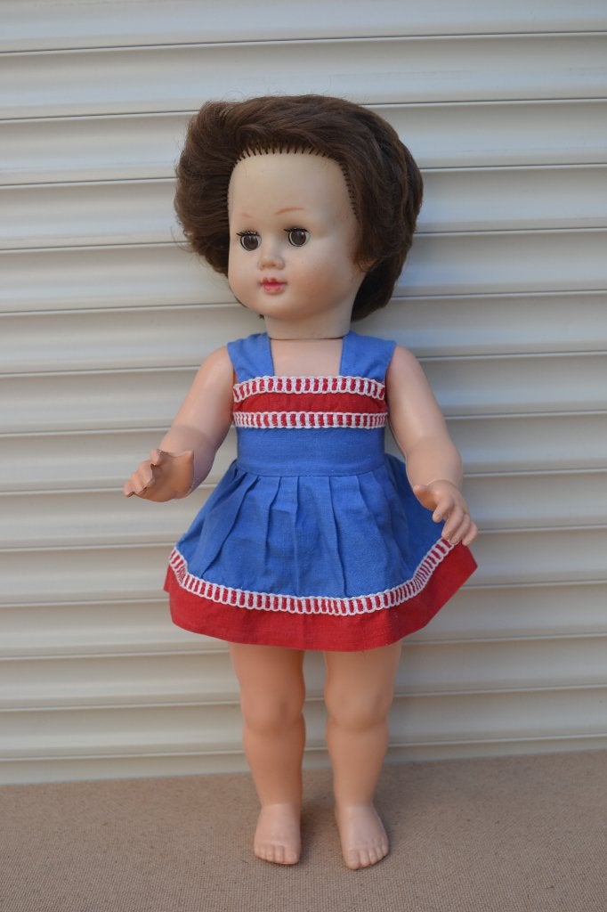 Mooie wildebras pop met originele kleding NR 8133, Ophalen of Verzenden, Zo goed als nieuw, Pop