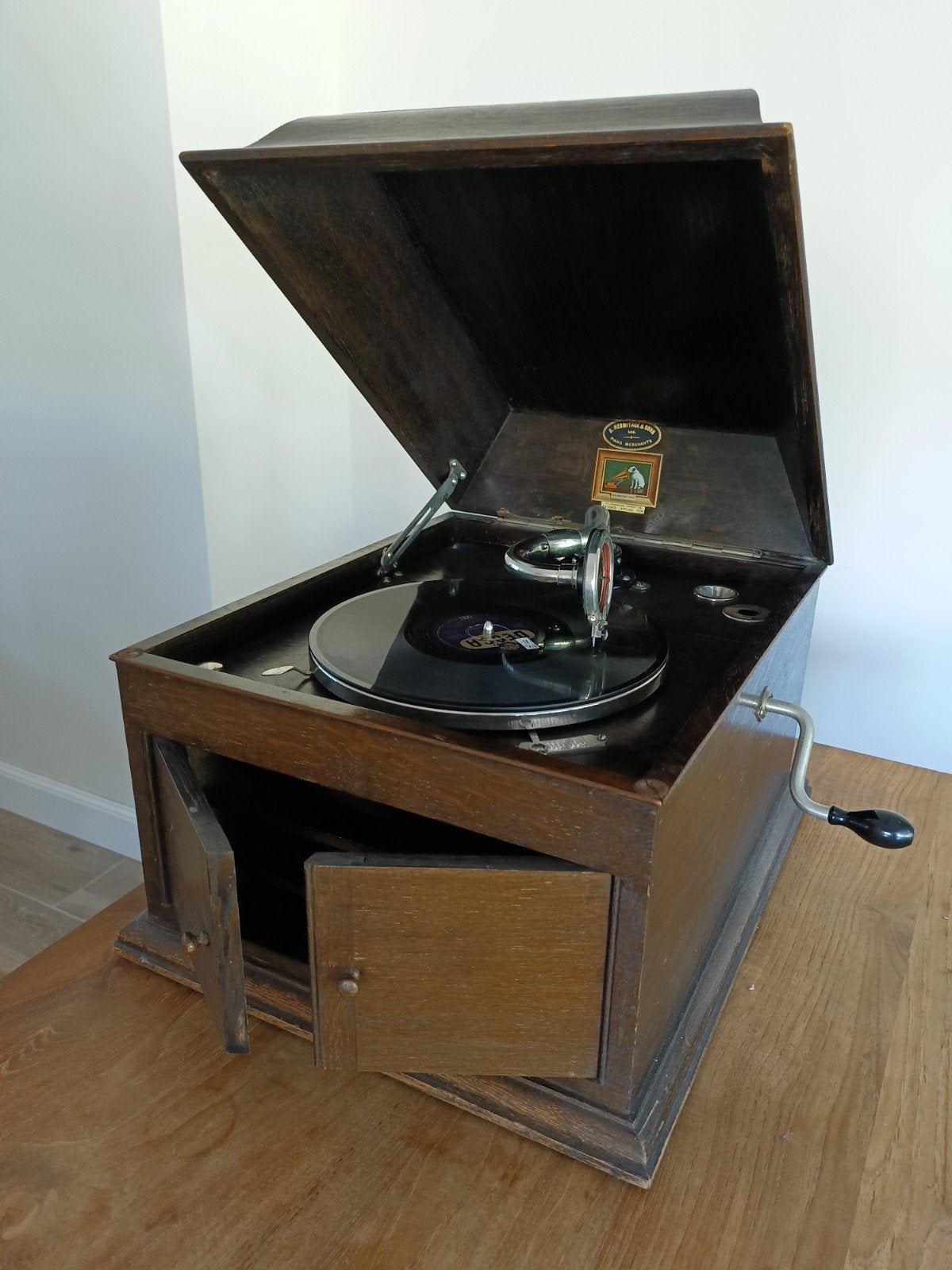 oude antieke platenspeler met lp's, Antiek en Kunst, Antiek | Tv's en Audio, Ophalen of Verzenden