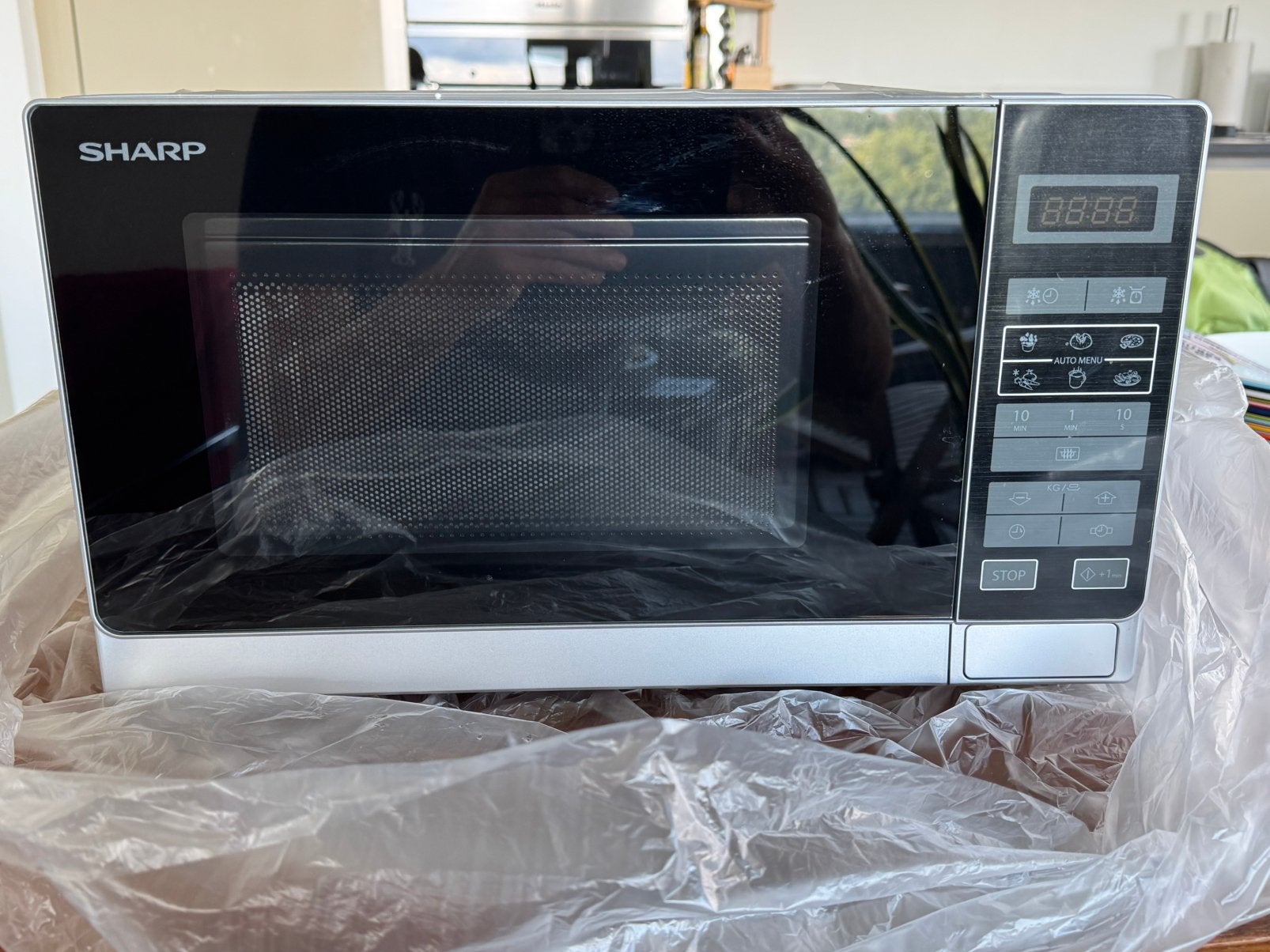 Sharp Magnetron 800W, Ophalen, Zo goed als nieuw
