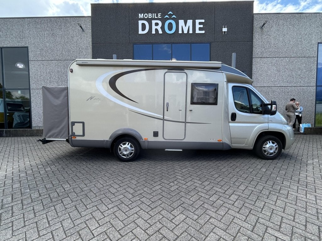 Bürstner Nexxo 580 T Zeer netjes, Caravans en Kamperen, Campers, Ringverwarming, Achteruitrijcamera, Koelkast, Tot en met 3