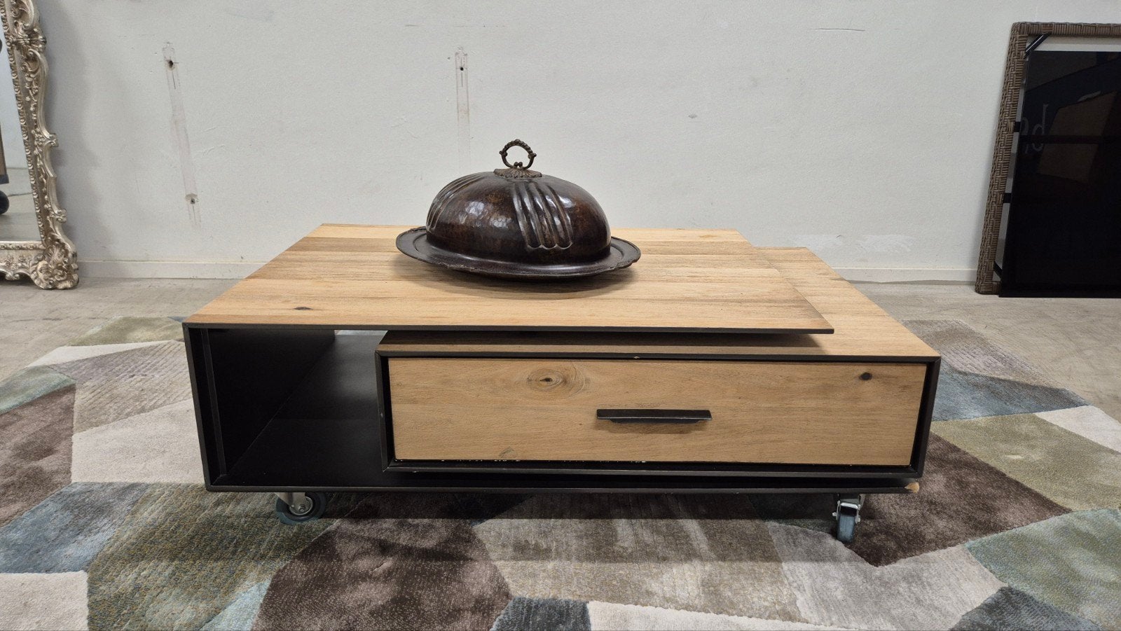 prachtige houten salontafel direct beschikbaar, Modern design, 100 tot 150 cm, Zo goed als nieuw, Grenenhout